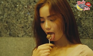 Caitlyn Pauya Sinubo Ang Lollipop! Nakakalibog! SHIT!