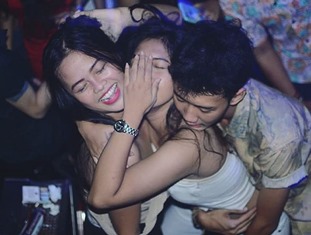 Sabog na Pinay Party Girl Libre Lamas Ang Mga Manyakis sa Bar