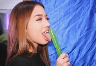 Daks or Juts Hanggang Saan Kaya Mong Isubo? (Mika & Claire)