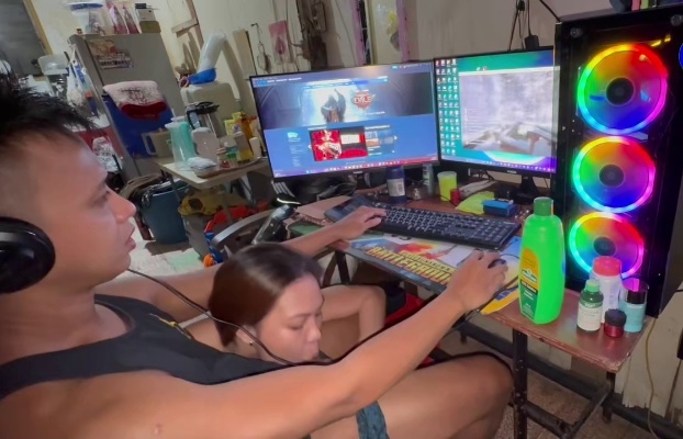 Focus Ako Mag Banorant Habang si Babes ay Focus Naman Dito Saking Borat